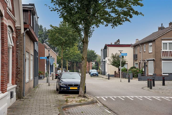 View photo 32 of Oostveenweg 90