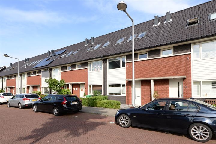 View photo 1 of Platostraat 46