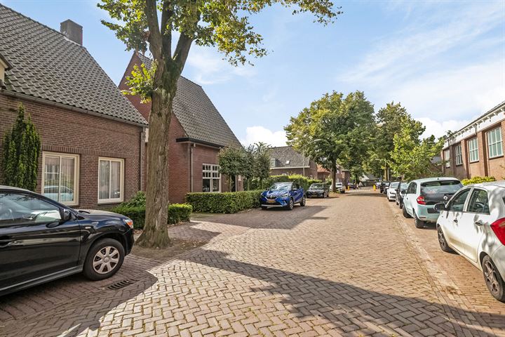 View photo 31 of Lindenlaan 3-A