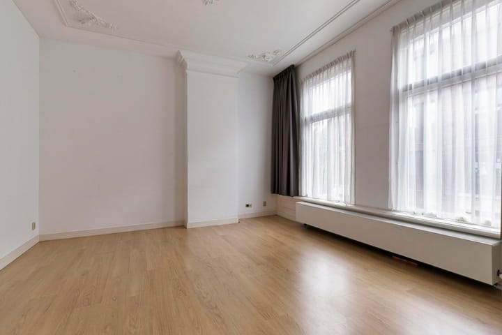 Foto 5 van Van Waerschutstraat 42-A