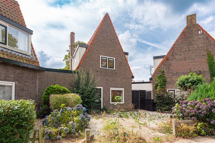 View photo of Breitnerstraat 11