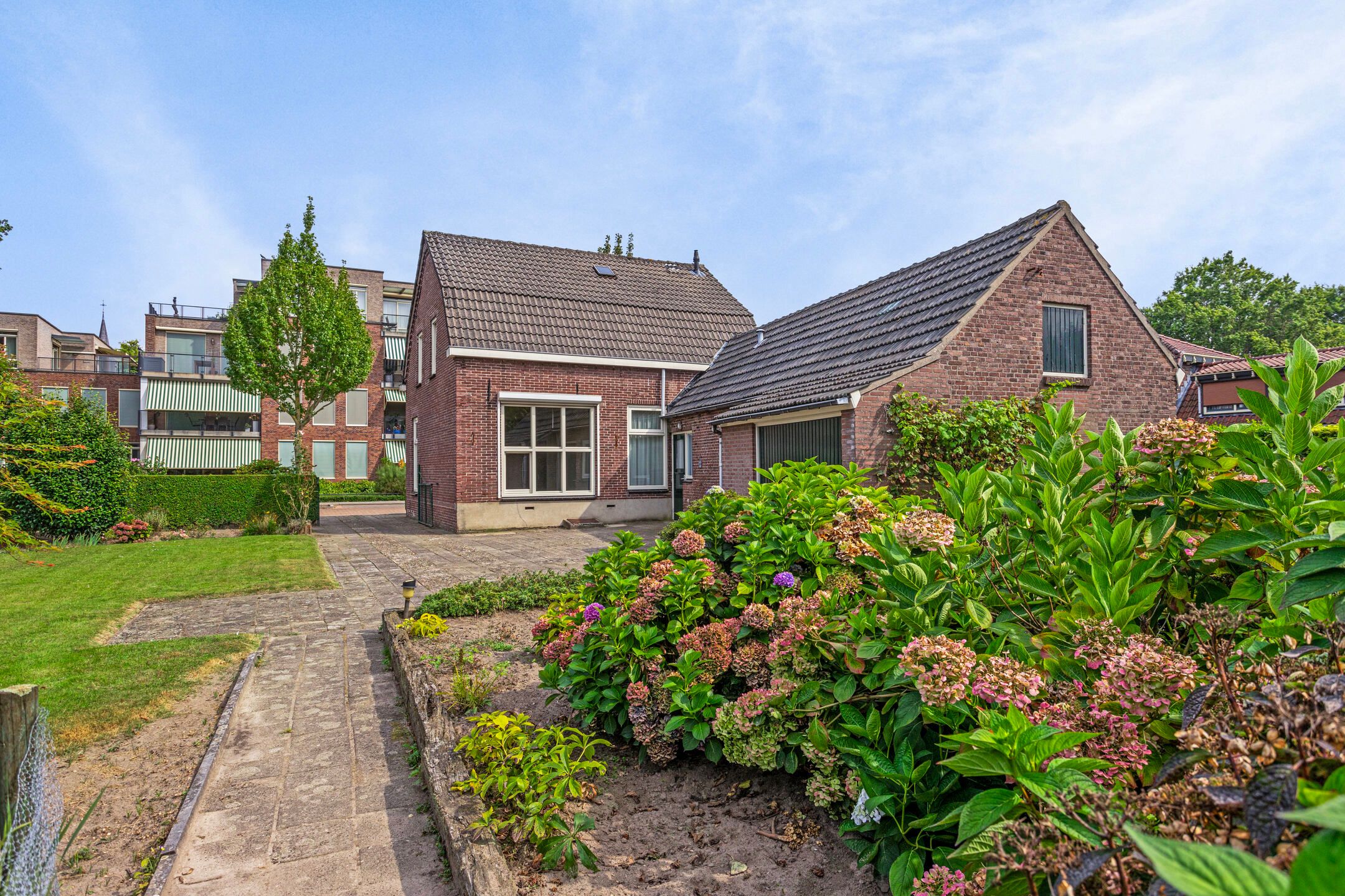 Foto 3 van Van Vroonhovenlaan 23