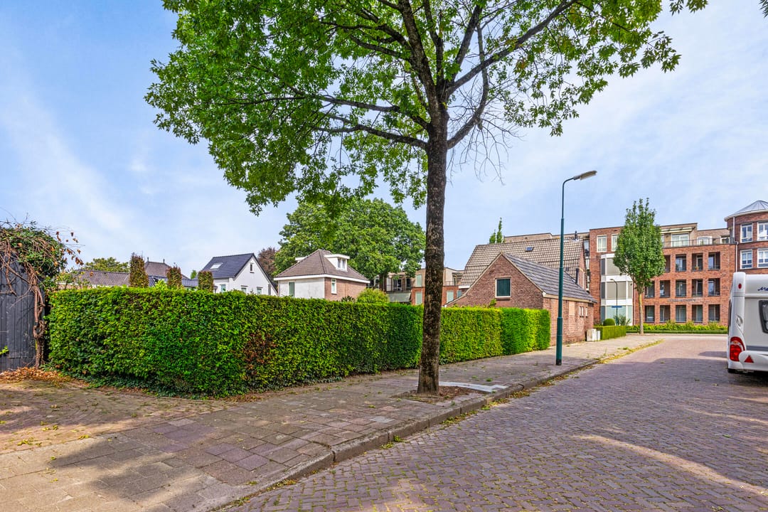 Foto 38 van Van Vroonhovenlaan 23