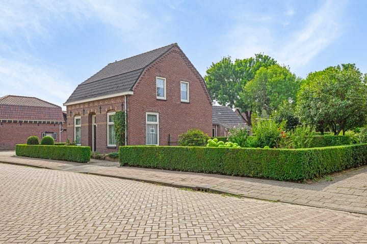 Photo 40 of Van Vroonhovenlaan 23