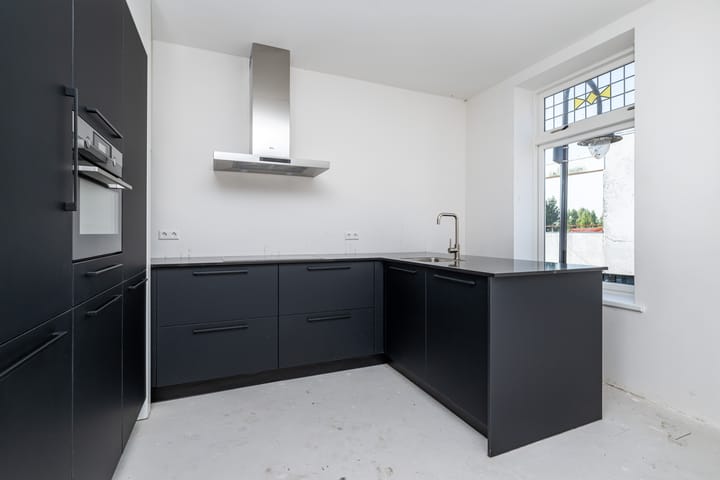 Photo 2 of Voorstraat 5-A