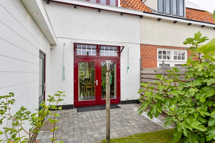 Foto 38 van Stationsweg 34