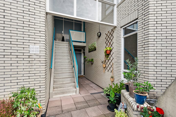 Foto 11 van Coosje Buskenstraat 238