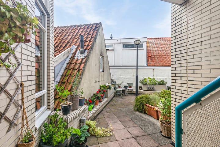 Foto 12 van Coosje Buskenstraat 238