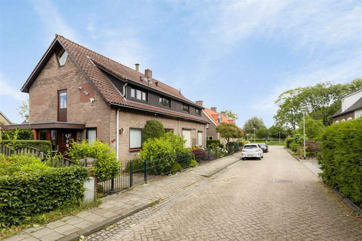 Bekijk foto 35 van Ubbergensdijk 19