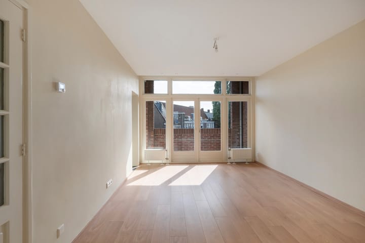 Photo 4 of Maastunnelplein 22-B