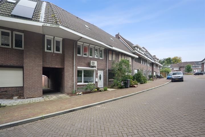 Bekijk foto 2 van Clemensstraat 37