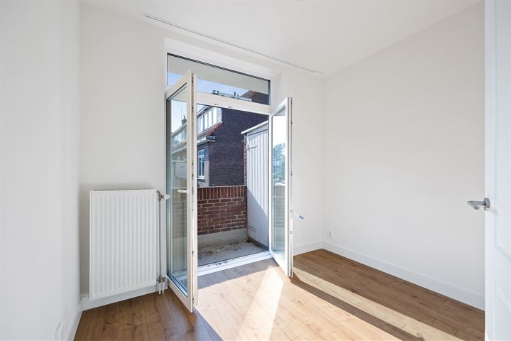 Bekijk foto 14 van Dautzenbergstraat 62