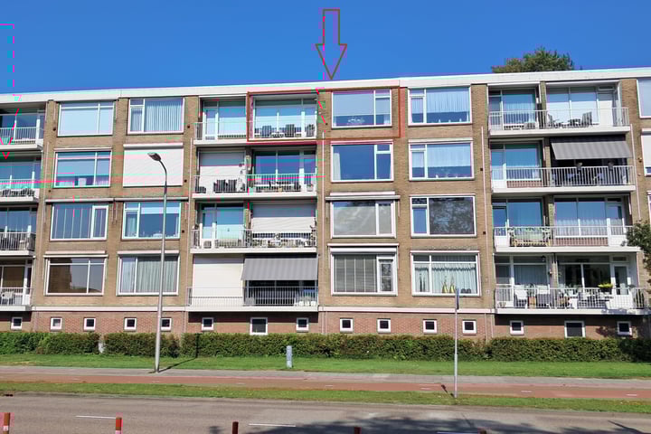 Bekijk foto 1 van Burgemeester Freijterslaan 122