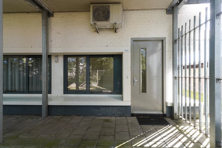 View photo 11 of Grotestraat 337-G