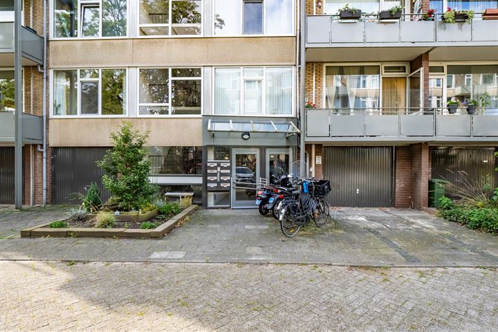 Bekijk foto 32 van Nicolaas Maesstraat 104