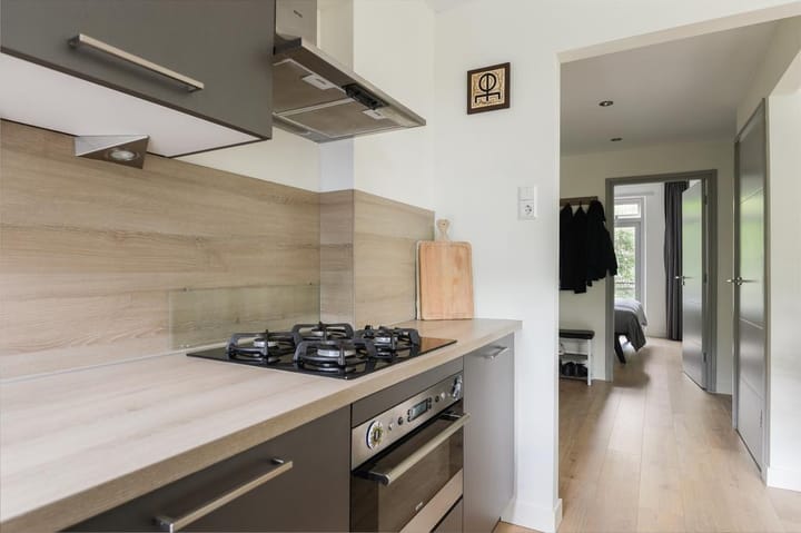 Foto 9 van Middenweg 113-2