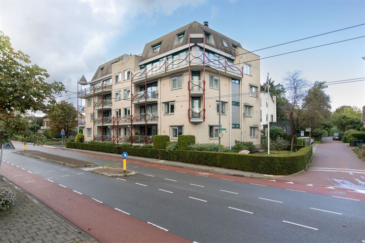 Bekijk foto 1 van Tramstraat 17