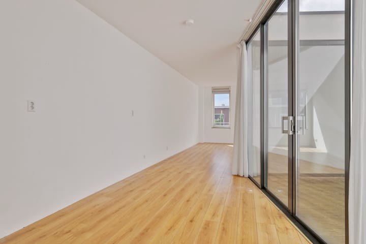 Foto 19 van De Genestetstraat 22