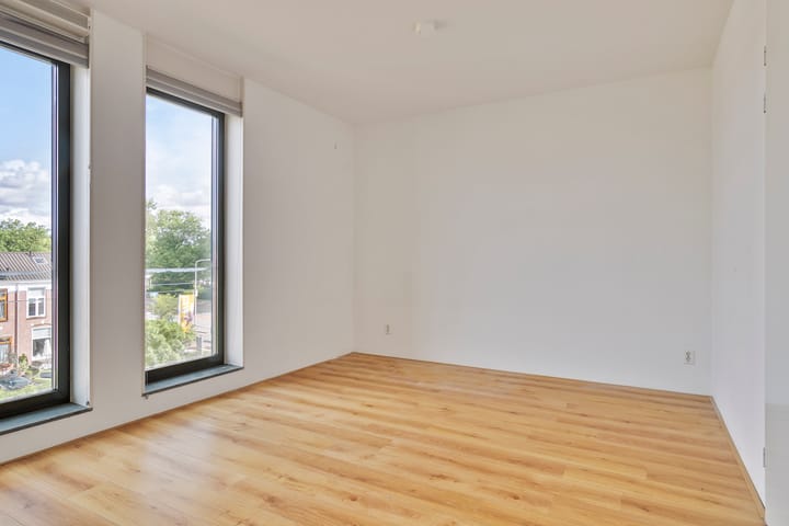 Foto 32 van De Genestetstraat 22