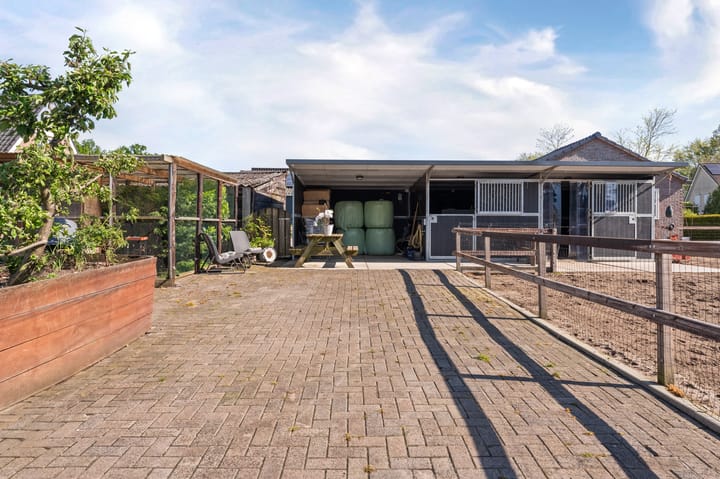 Foto 73 van Burgemeester van Engelenweg 195