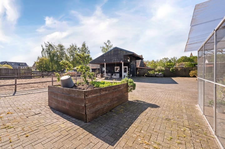 Foto 75 van Burgemeester van Engelenweg 195