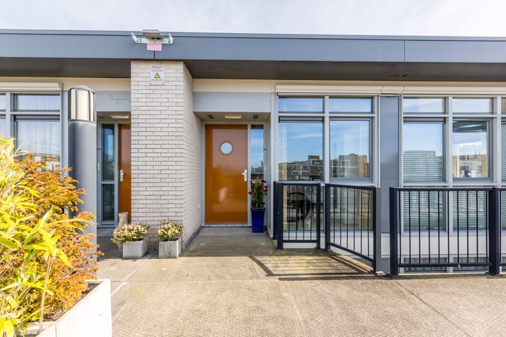 Foto 11 van Oosterweezenstraat 401