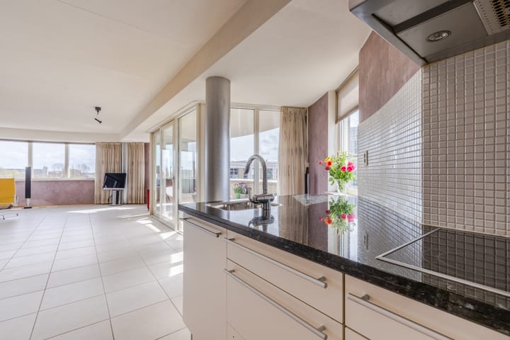 Foto 26 van Oosterweezenstraat 401