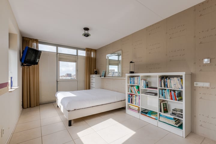 Foto 28 van Oosterweezenstraat 401