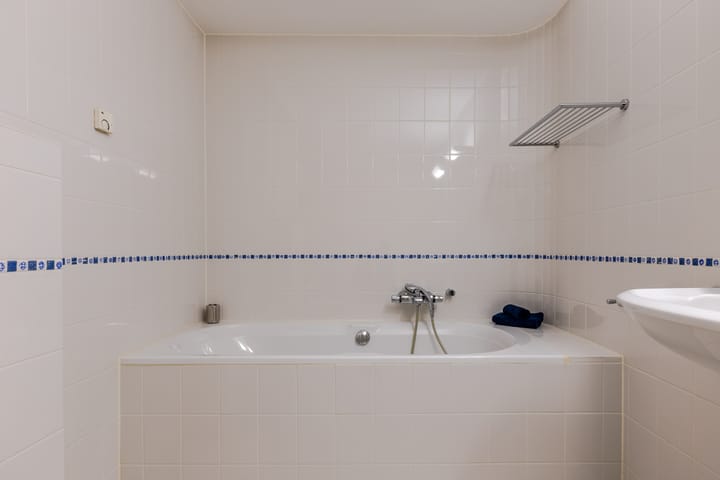 Foto 36 van Oosterweezenstraat 401