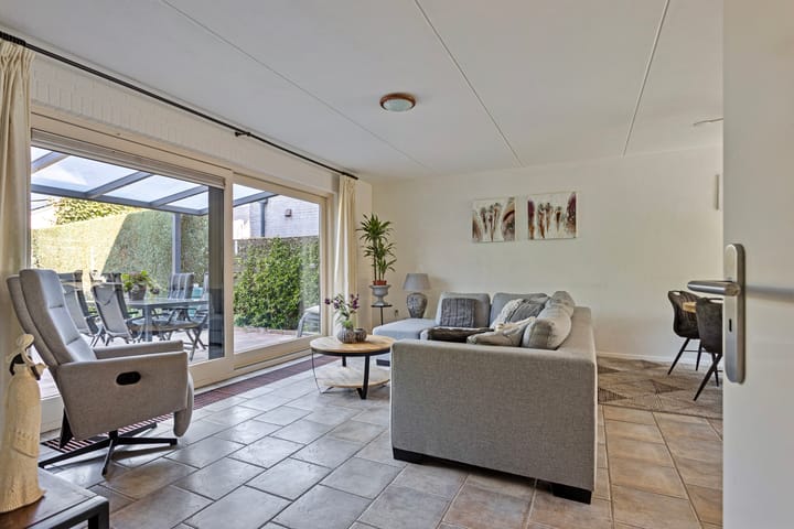 Foto 11 van Klaproos 37