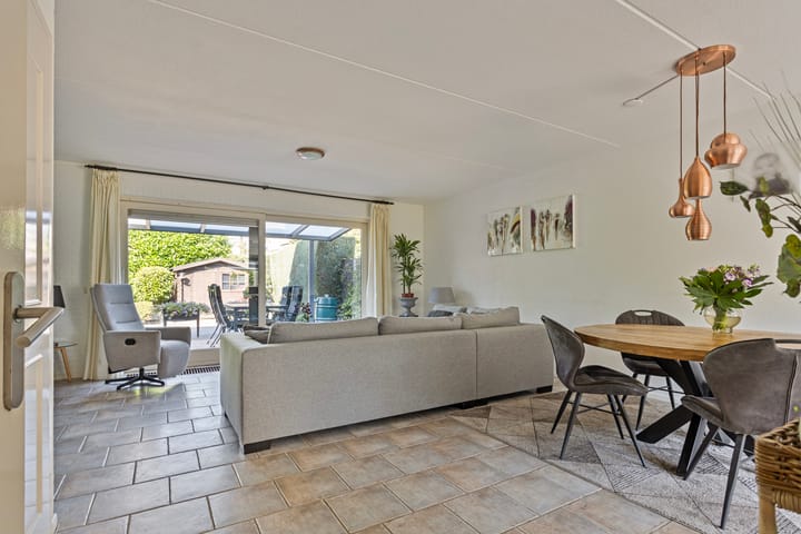 Foto 13 van Klaproos 37