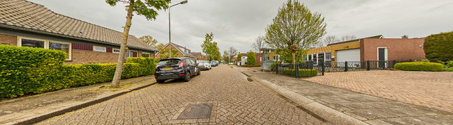 Bekijk 360° foto van Straatbeeld van H.M. van Randwijklaan 20