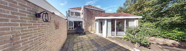 View 360° photo of Achtertuin of de Voortmors 3