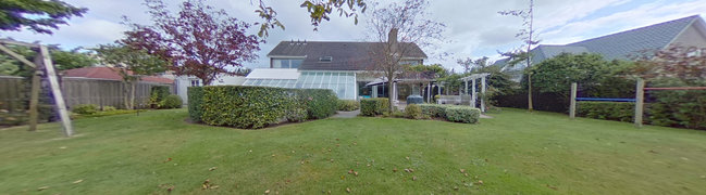 Bekijk 360° foto van achtertuin van Charlotte de Bourbonlaan 9