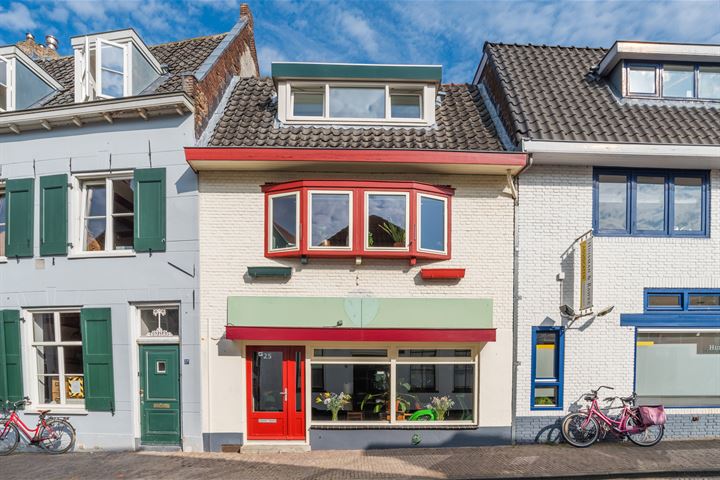 View photo 28 of Bloemendalsestraat 25