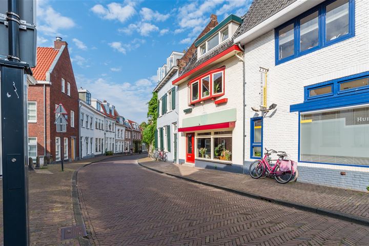 View photo 31 of Bloemendalsestraat 25