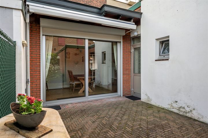 View photo 48 of Beekstraat 11