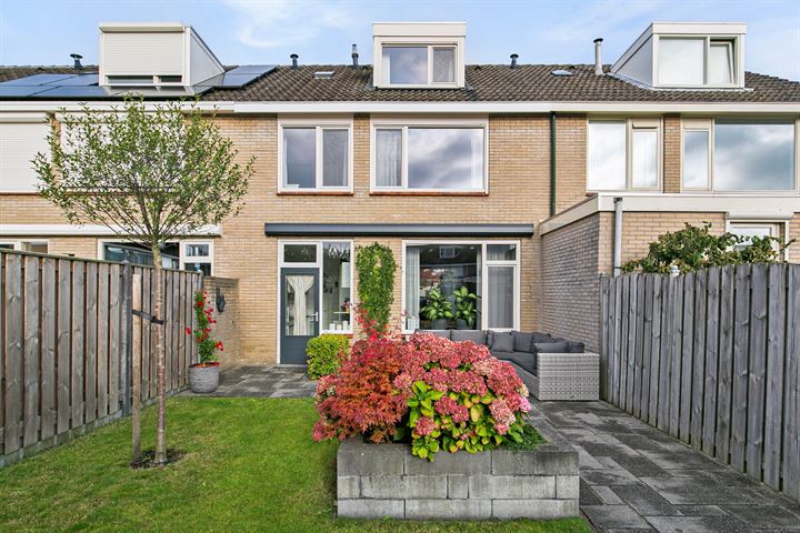 Bekijk foto 35 van Graaf Adolfstraat 47