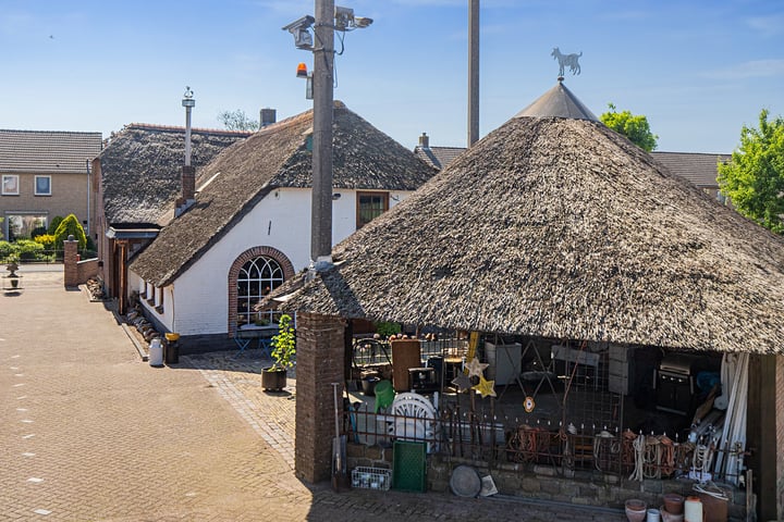 Bekijk foto 33 van Biezenweg 6