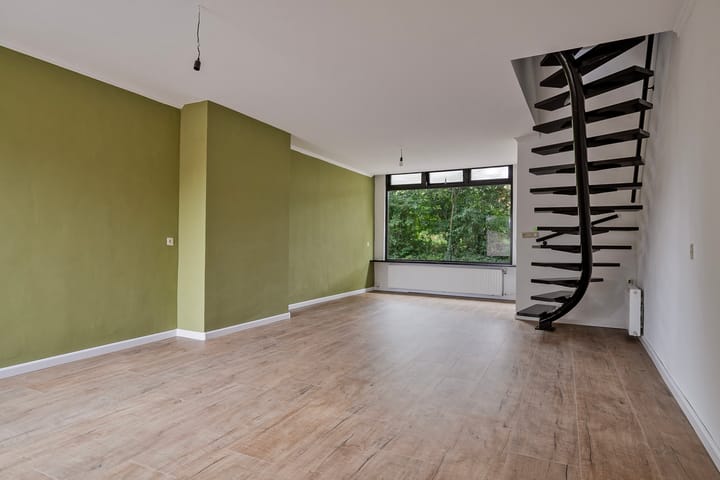 Photo 6 of Zuid-Oosterstraat 18