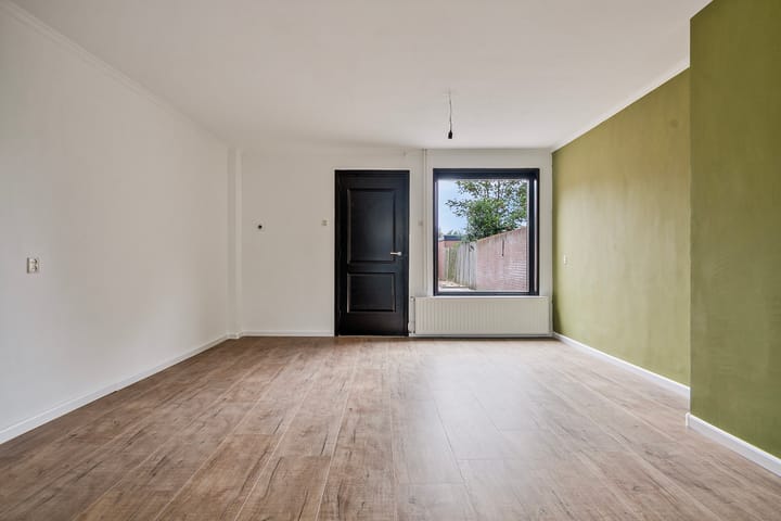 Photo 9 of Zuid-Oosterstraat 18