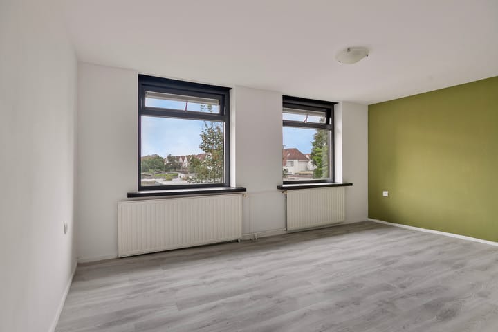 Photo 17 of Zuid-Oosterstraat 18