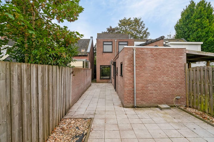 Photo 23 of Zuid-Oosterstraat 18