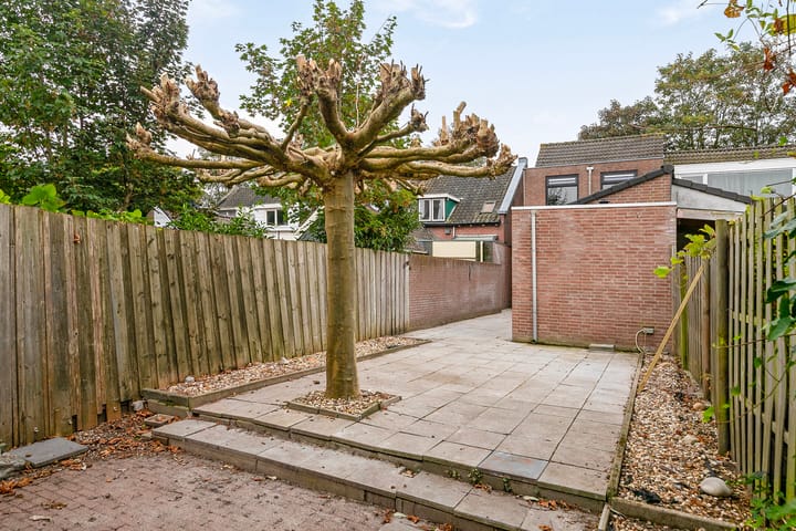 Photo 24 of Zuid-Oosterstraat 18