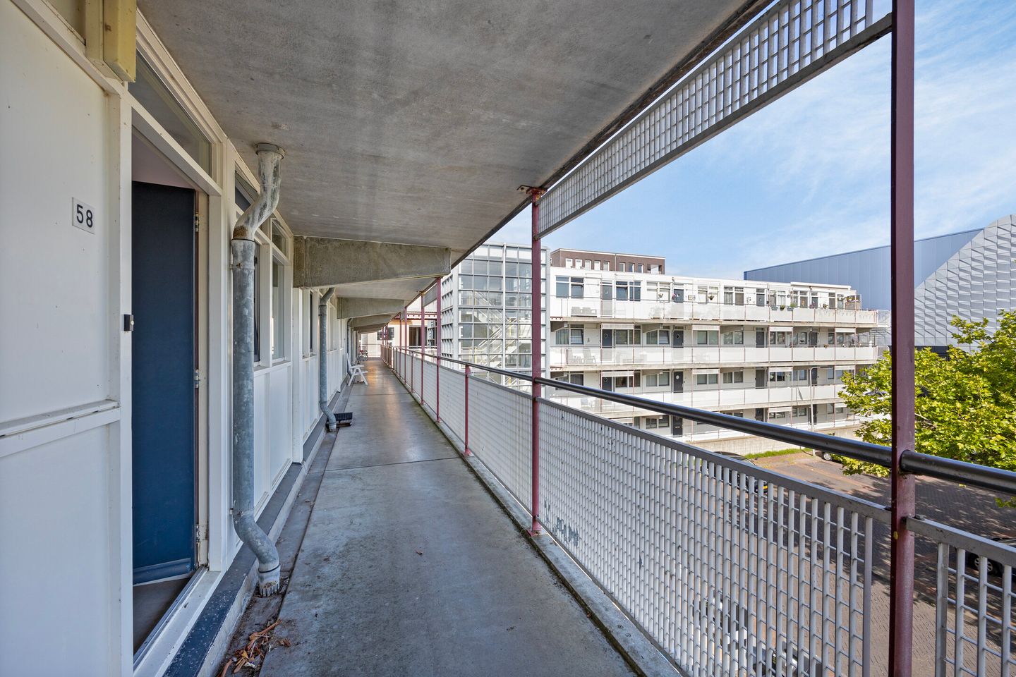 Photo 19 of Damstraat 58