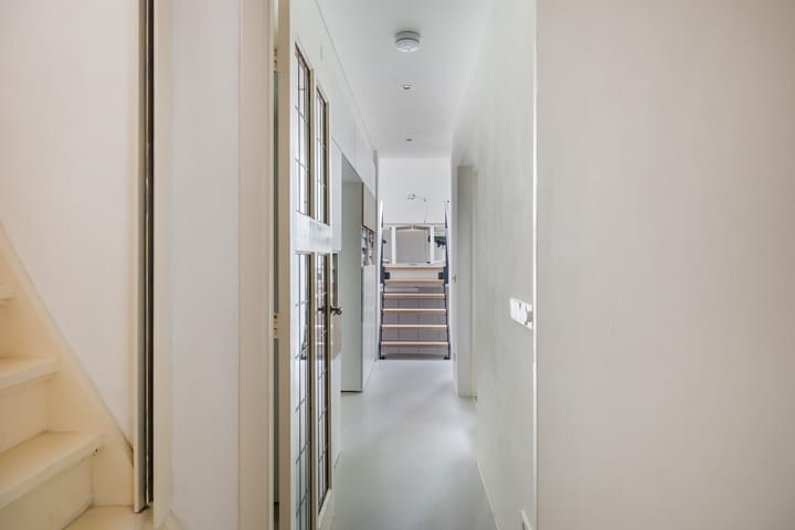 Foto 17 van Bemuurde Weerd O.Z. 29