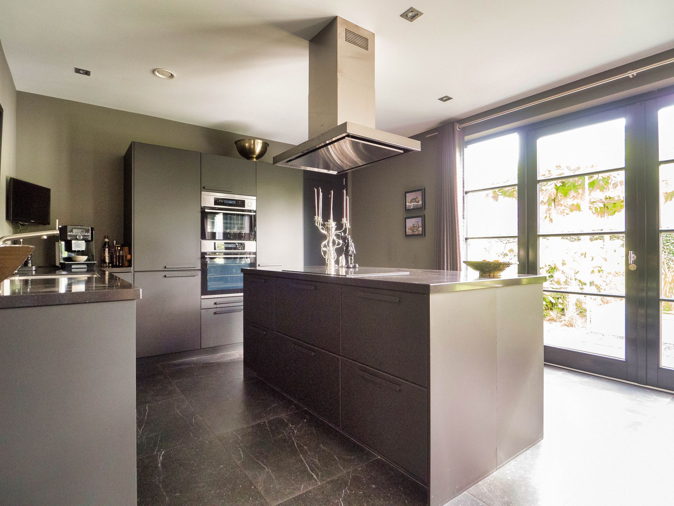 Photo 12 of Heereweg 86