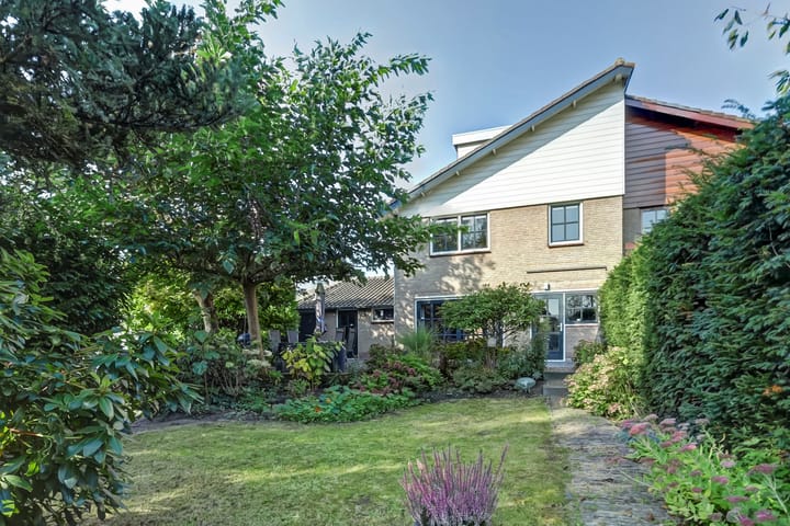 Foto 1 van Dokter Hiemstralaan 6