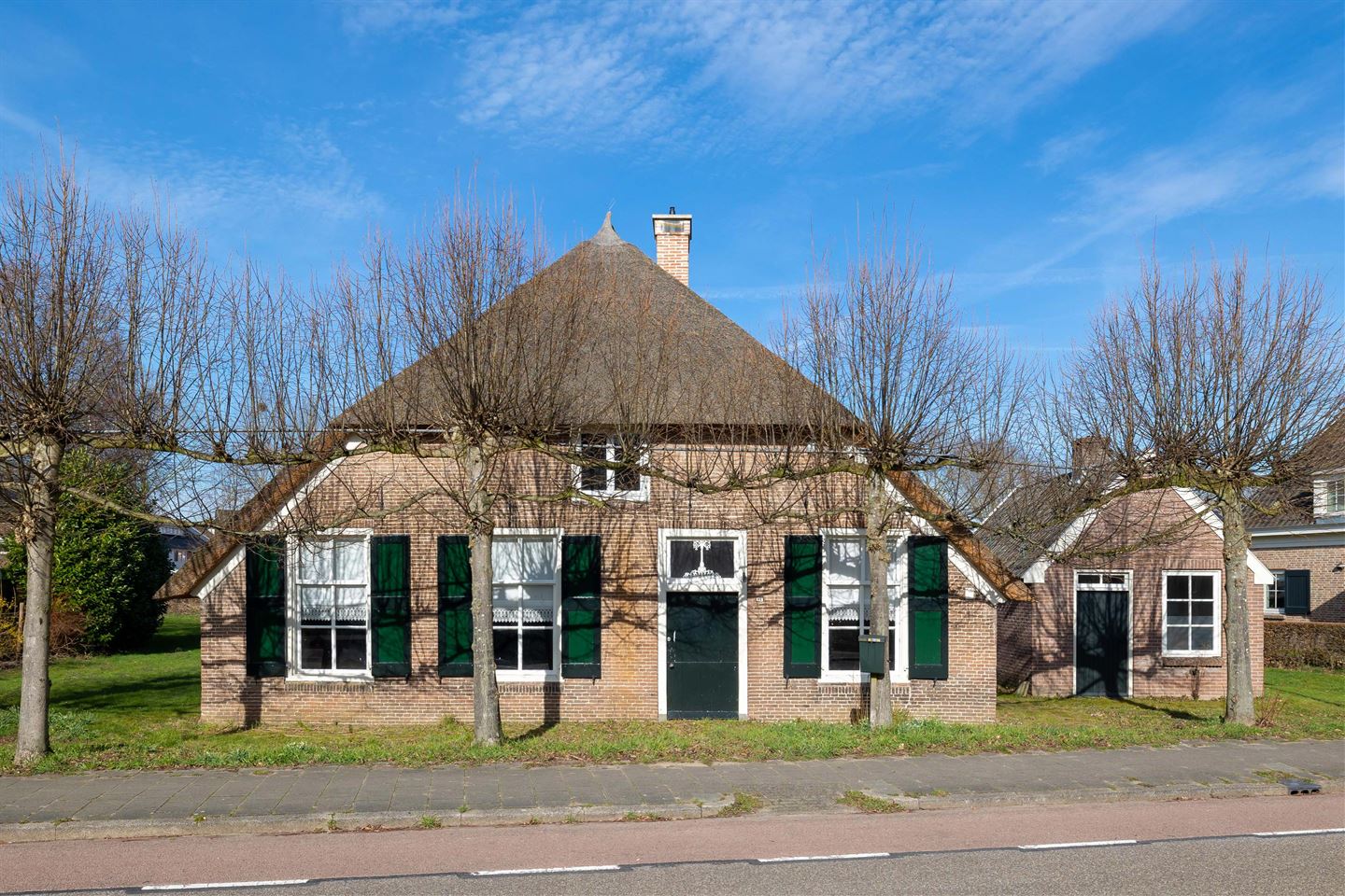 Bekijk foto 1 van Deventerstraat 64