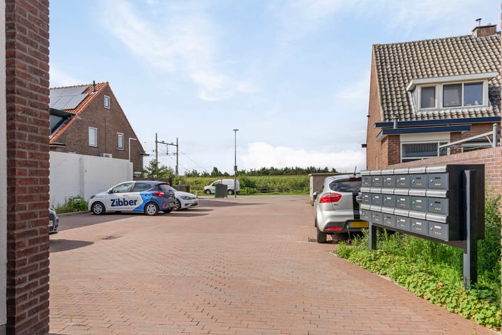 View photo 33 of Parallelweg 101-H